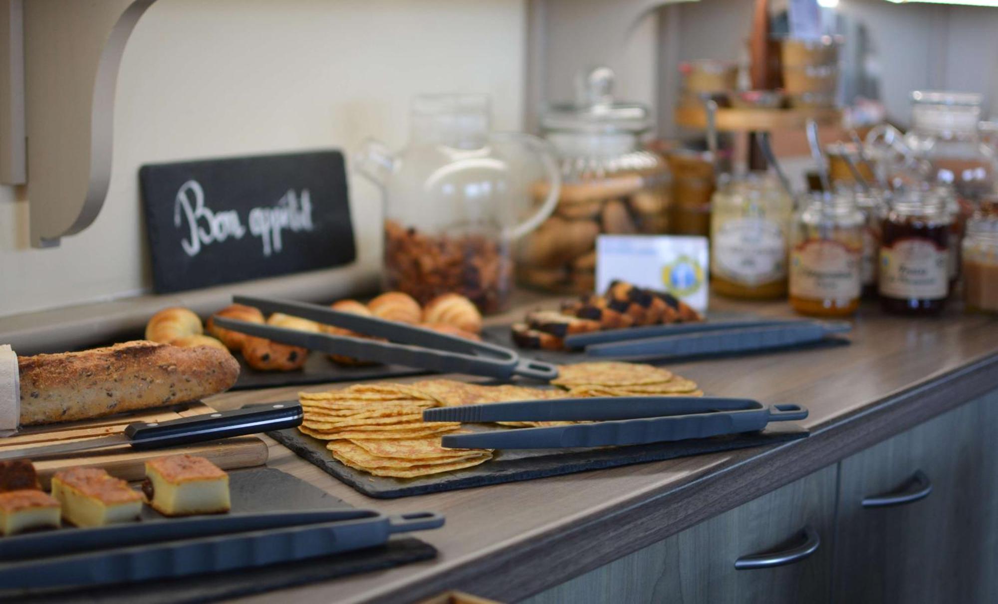 Brit Hotel Lannion-Perros Guirec エクステリア 写真