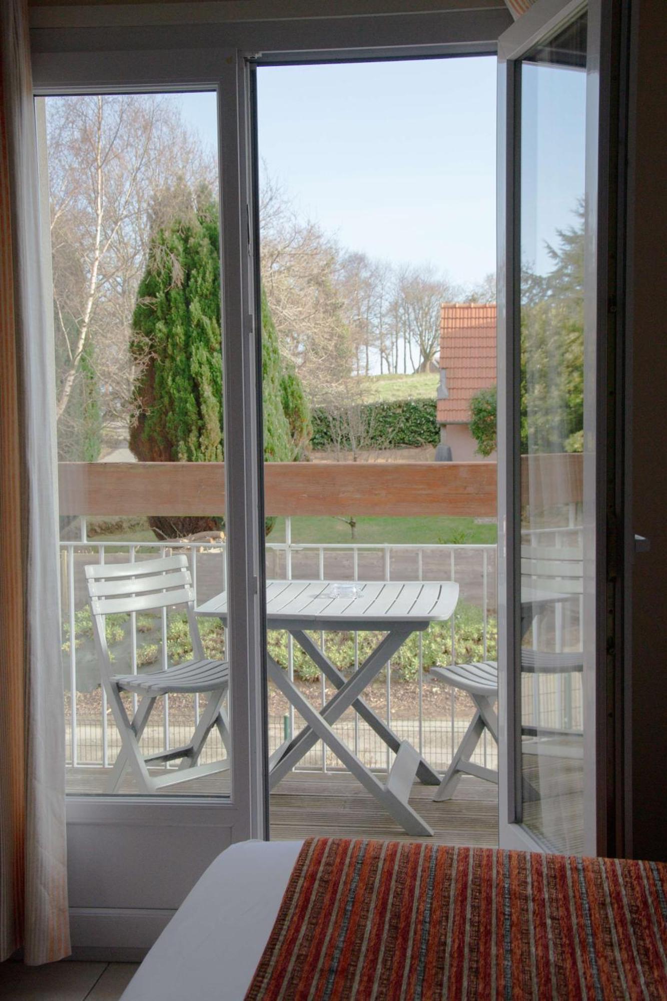 Brit Hotel Lannion-Perros Guirec エクステリア 写真