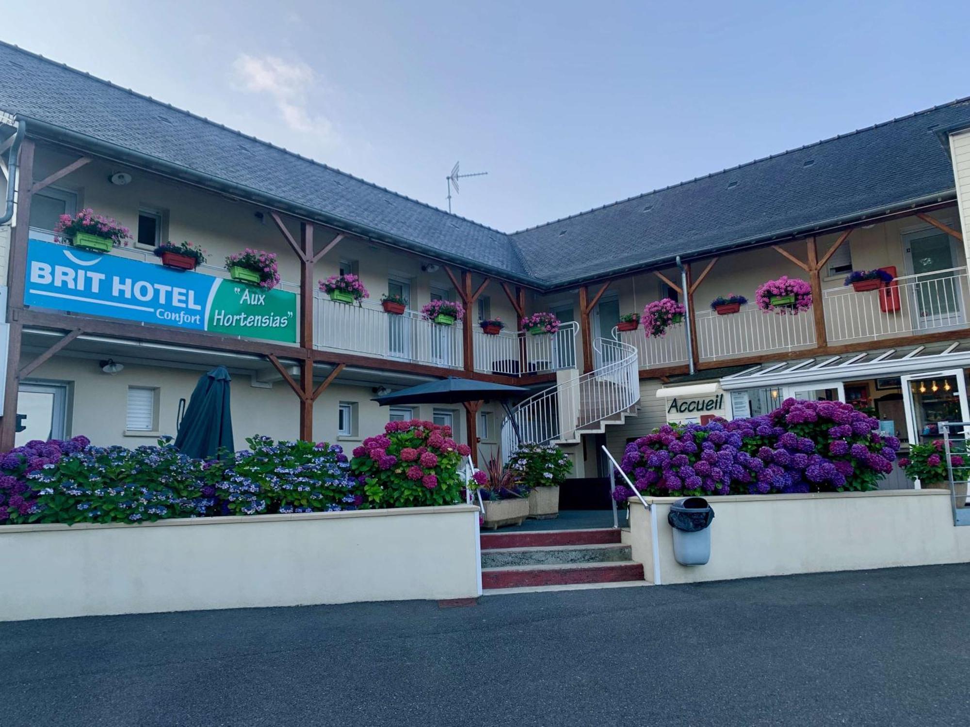 Brit Hotel Lannion-Perros Guirec エクステリア 写真
