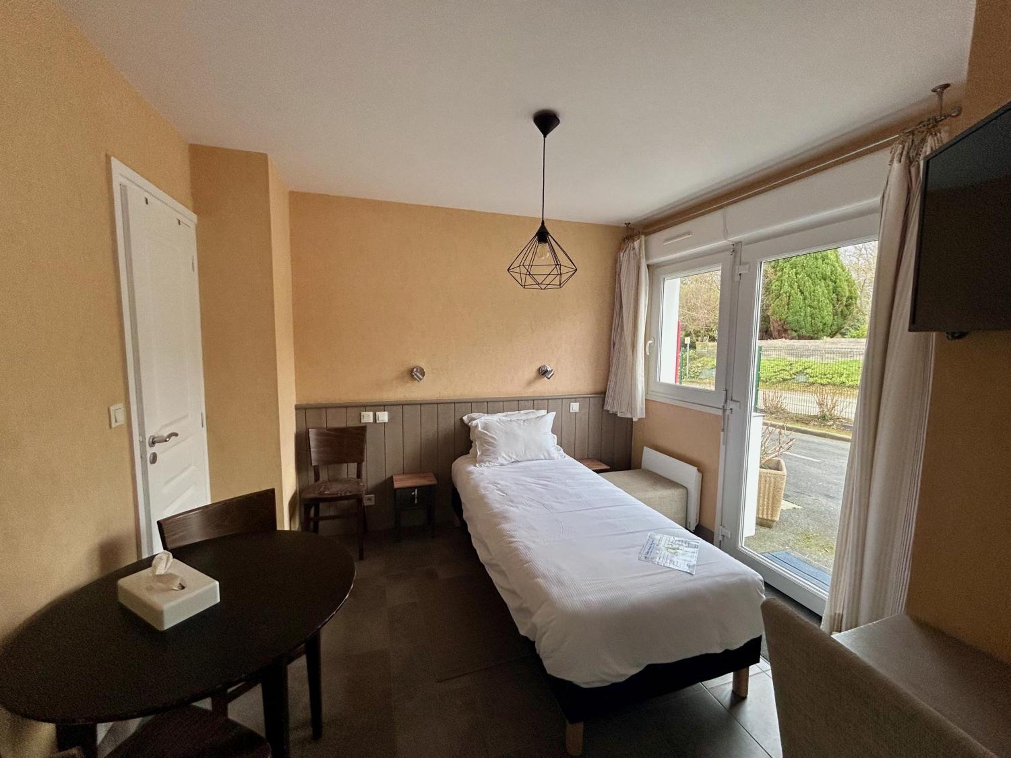 Brit Hotel Lannion-Perros Guirec エクステリア 写真