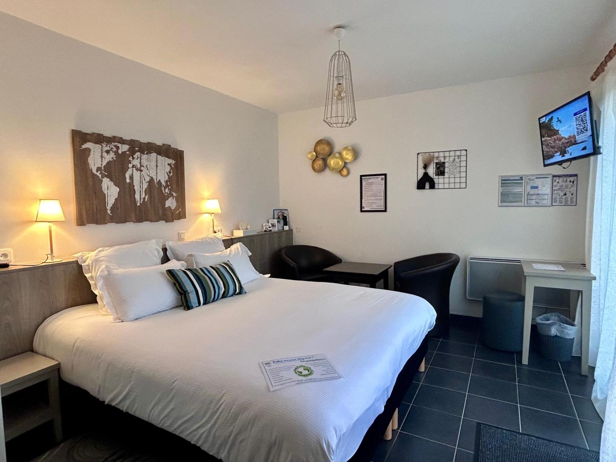 Brit Hotel Lannion-Perros Guirec エクステリア 写真